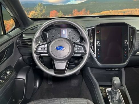 Used 2025 Subaru Forester Premium AWD/4WD image 64