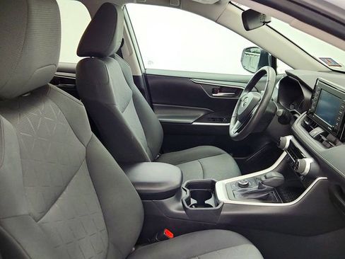 Used 2020 Toyota RAV4 XLE image 21