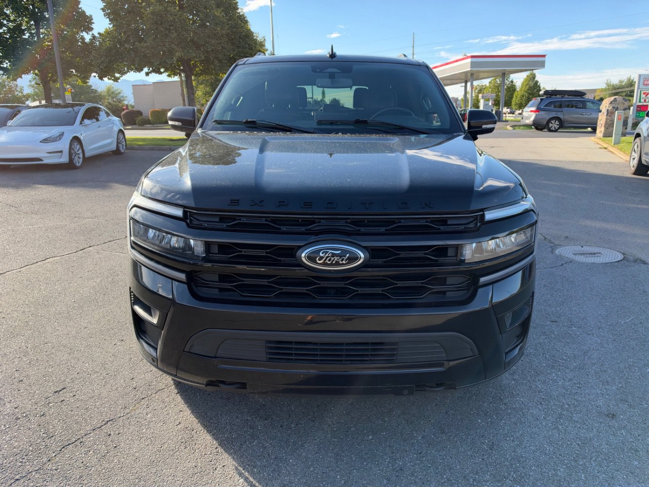 Used 2022 Ford Expedition Limited AWD/4WD image 8