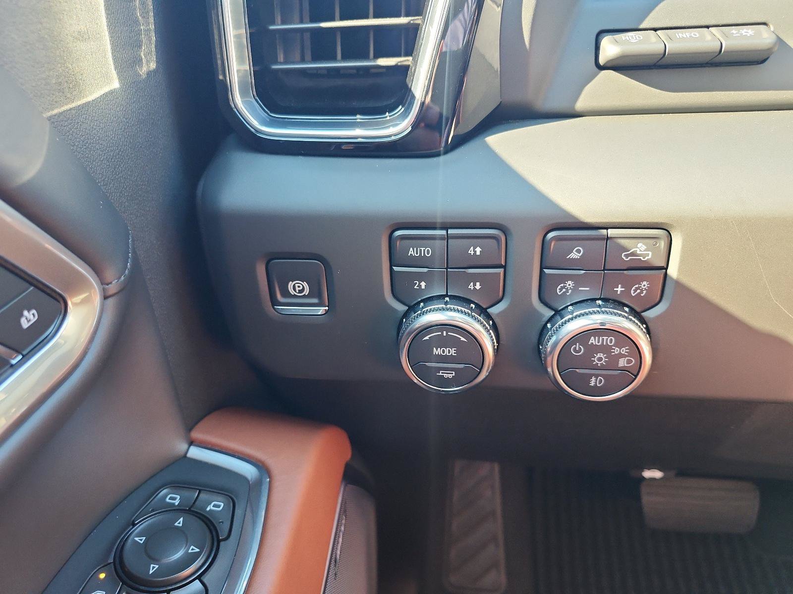 Used 2025 GMC Sierra 2500 Denali Ultimate AWD/4WD image 29