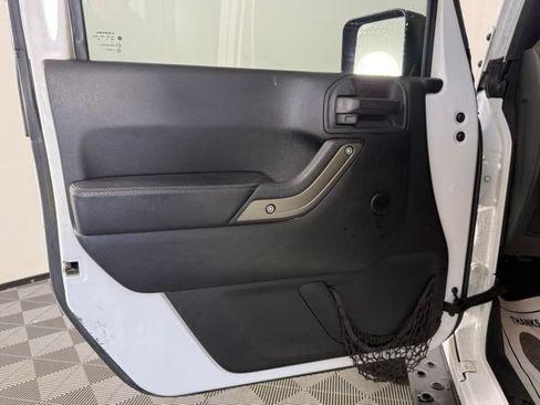 Used 2018 Jeep Wrangler Unlimited Sport AWD/4WD image 23