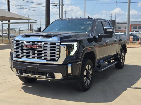 Certified 2024 GMC Sierra 2500 Denali w/ Denali Reserve Package AWD/4WD image 7