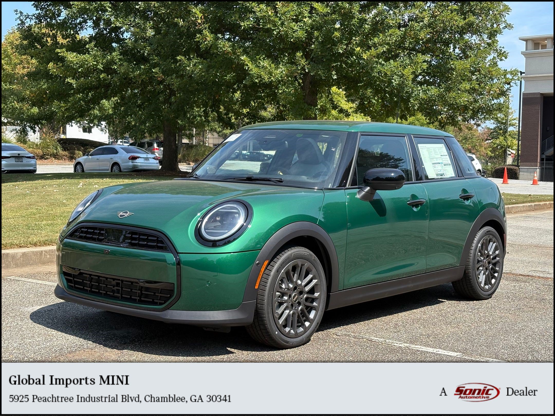Used 2026 MINI Cooper 4-Door Hardtop FWD image 1