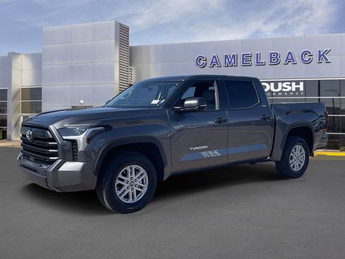 Used 2023 Toyota Tundra SR5 w/ SR5 Convenience Package AWD/4WD image 2