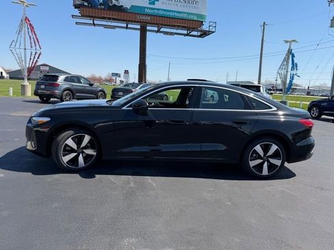 Used 2025 Audi A5 2.0T Premium w/ Convenience Package AWD/4WD image 4