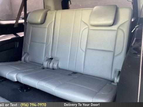 Used 2020 Chevrolet Suburban LT AWD/4WD image 18