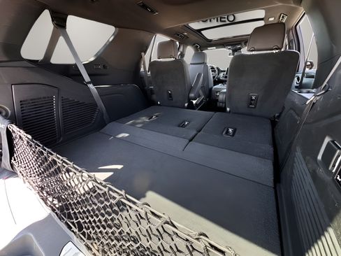 Used 2023 GMC Yukon AT4 AWD/4WD image 25