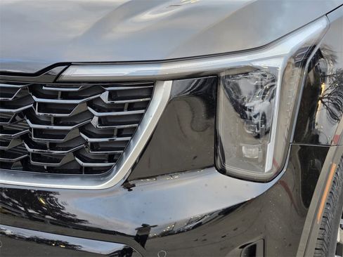 New 2026 Kia Sorento S image 6