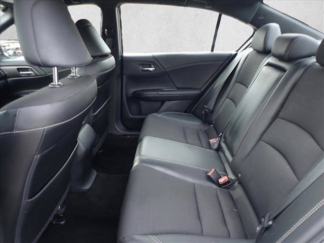 Used 2017 Honda Accord Sport image 8