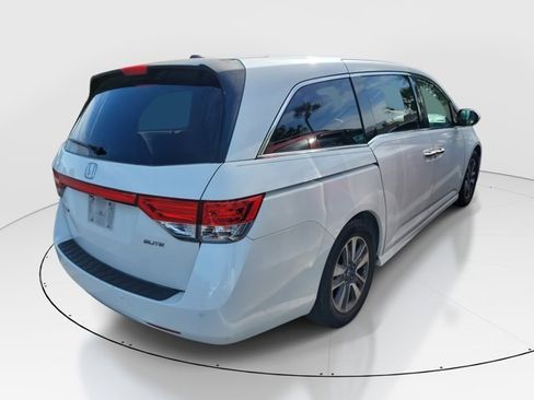 Used 2016 Honda Odyssey Touring Elite image 4