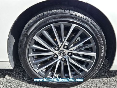 Used 2024 Lexus ES 350 w/ Premium Package image 14