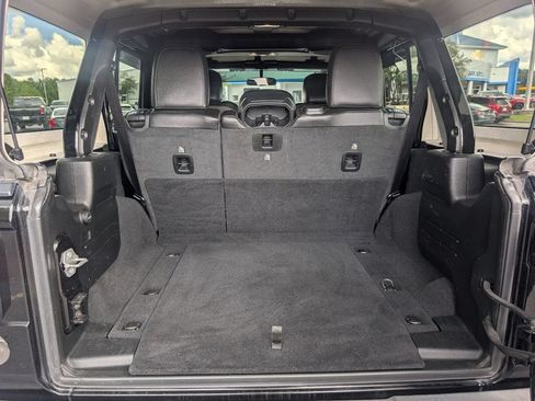 Used 2020 Jeep Wrangler Unlimited Sport AWD/4WD image 5