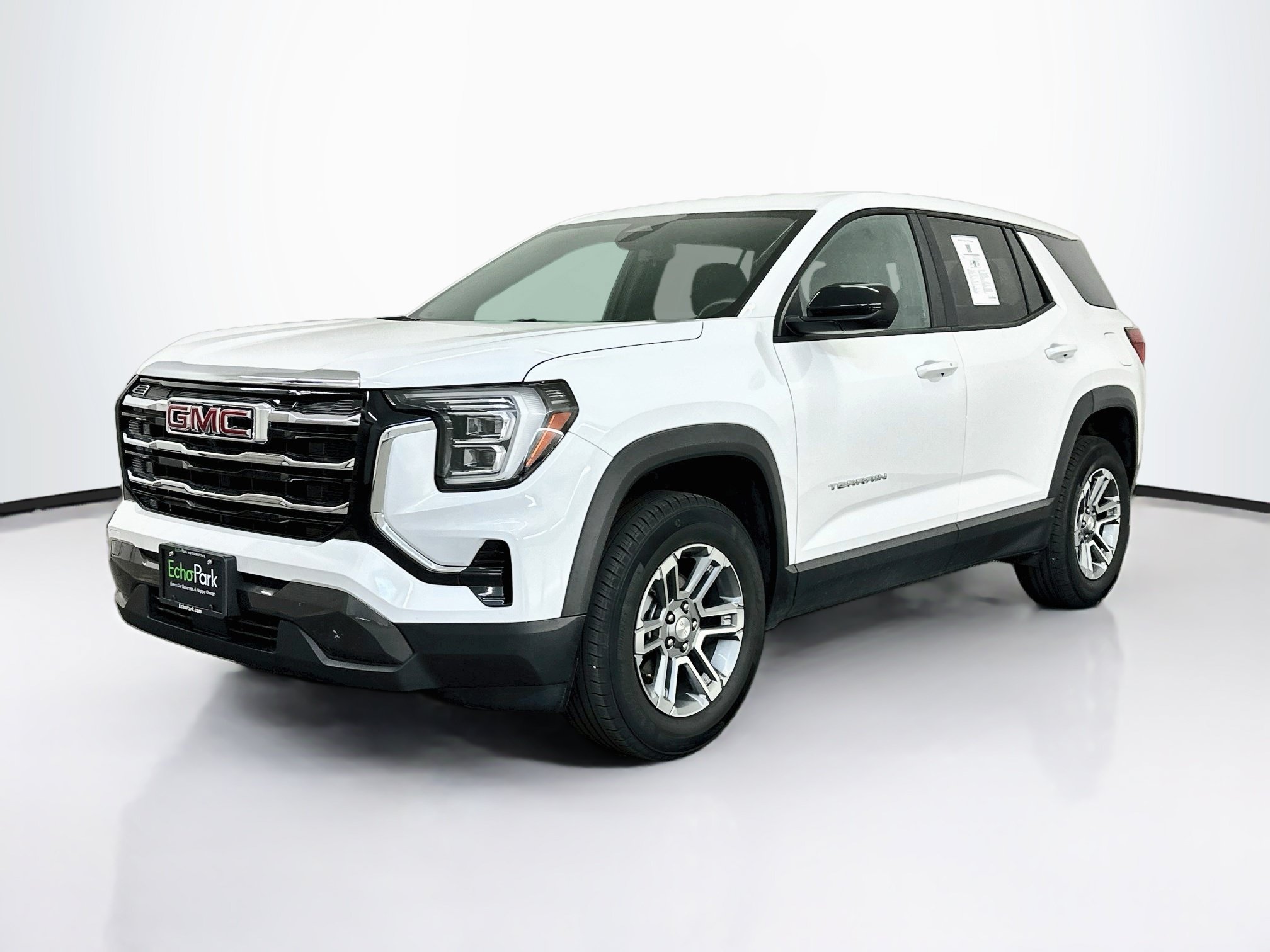 Used 2025 GMC Terrain Elevation AWD/4WD image 3