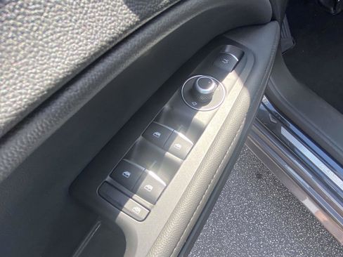 Used 2024 Alfa Romeo Stelvio Ti image 12