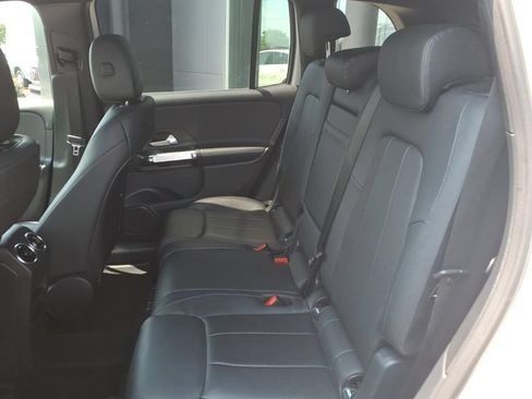 Used 2021 Mercedes-Benz GLB 250 image 28