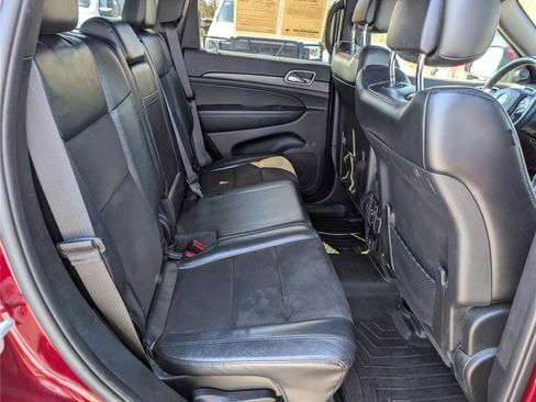 Used 2019 Jeep Grand Cherokee Altitude image 11