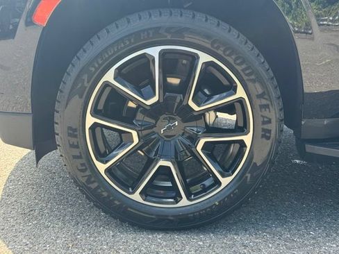 Used 2023 Chevrolet Tahoe RST w/ Luxury Package RWD image 10
