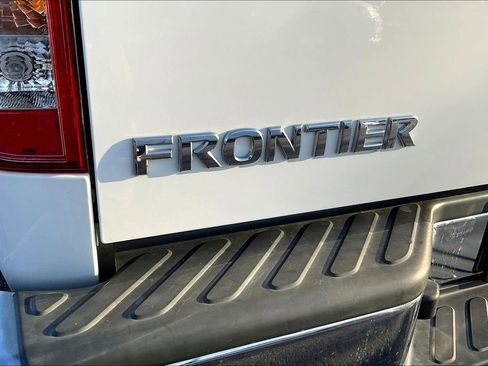 Used 2019 Nissan Frontier SV image 35