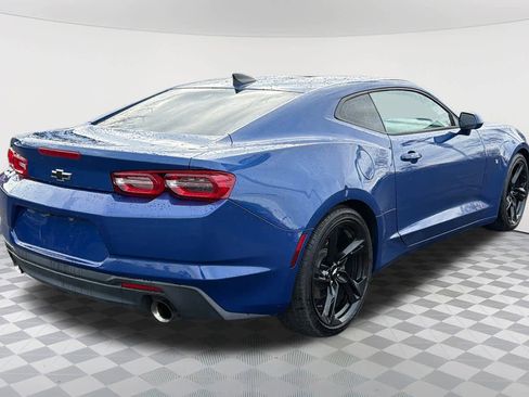 Used 2019 Chevrolet Camaro LT w/ Technology Package image 5