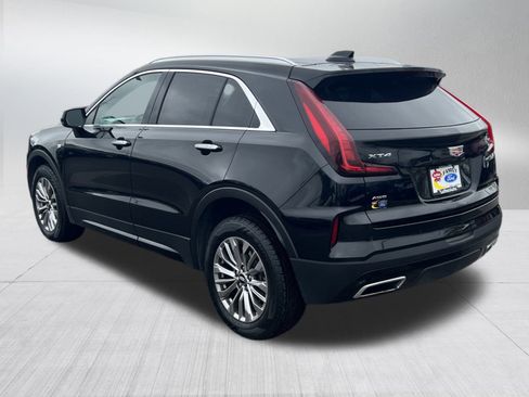 Used 2024 Cadillac XT4 Premium Luxury image 5