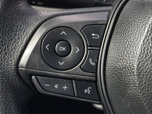 Used 2025 Toyota Corolla Cross L FWD image 22