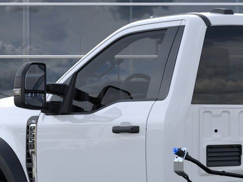 New 2026 Ford F550 4x4 Regular Cab Super Duty w/ XL Chrome Package image 42
