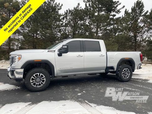 Used 2022 GMC Sierra 2500 SLE w/ SLE Value Package; image 3