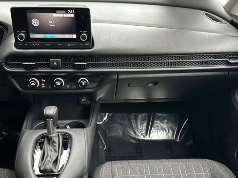 Certified 2025 Honda HR-V LX image 27