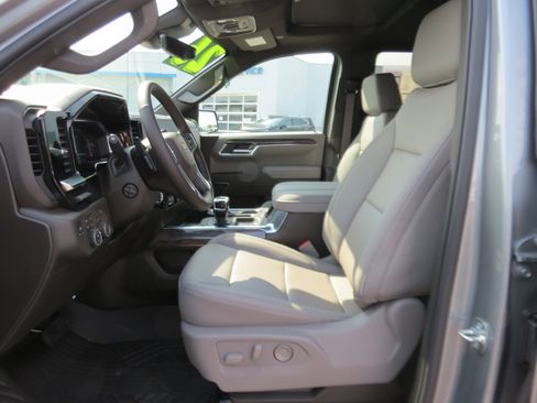 New 2026 Chevrolet Silverado 1500 LTZ w/ LTZ Premium Package image 12