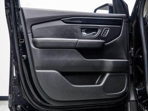 Used 2025 Honda Pilot EX-L image 34