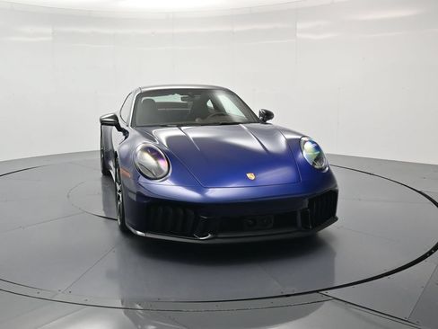 Used 2025 Porsche 911 Carrera 4 GTS AWD/4WD image 38