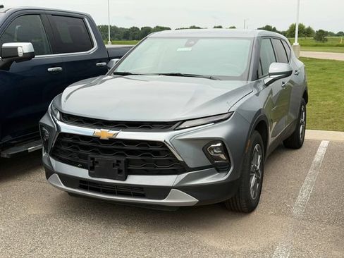 Used 2025 Chevrolet Blazer LT AWD/4WD image 1