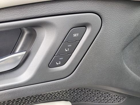 Certified 2023 Nissan Ariya FWD image 19