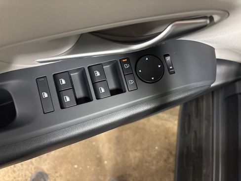 Used 2025 Hyundai Tucson SE AWD/4WD image 9