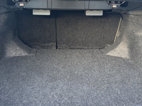 Used 2013 Toyota Corolla LE FWD image 88