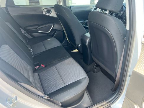 Used 2021 Kia Soul LX image 10
