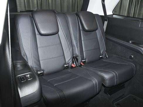 Used 2023 Mercedes-Benz GLS 580 4MATIC image 64