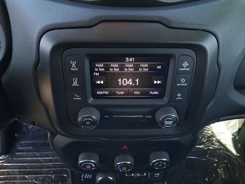 Used 2020 Jeep Renegade Sport w/ Sport Appearance Group AWD/4WD image 12