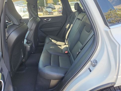Used 2023 Volvo XC60 B5 Plus w/ Protection Package Premier image 10