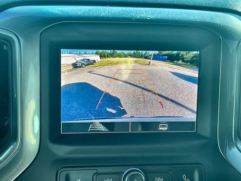 Used 2025 Chevrolet Silverado 1500 Custom image 14