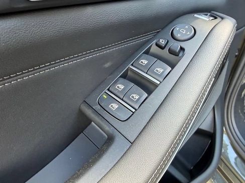 Used 2026 BMW X5 sDrive40i w/ M Sport Package RWD image 16