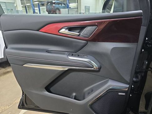 New 2026 Chevrolet Traverse RS w/ LPO, Floor Liner Package AWD/4WD image 29