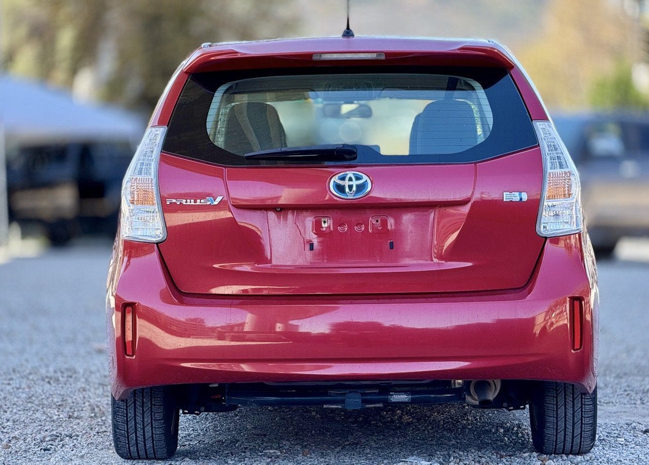 Used 2013 Toyota Prius V Three FWD image 7