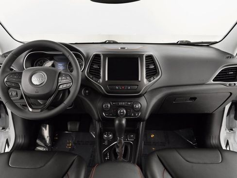 Certified 2021 Jeep Cherokee Trailhawk image 2