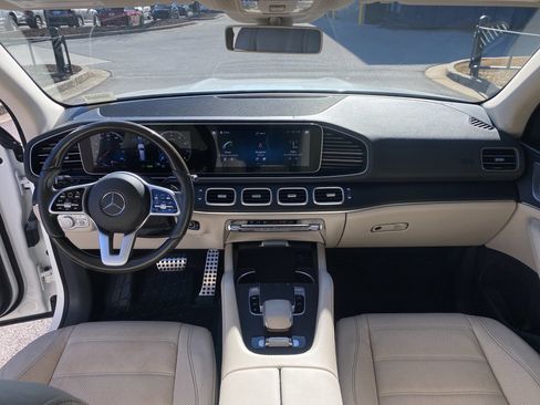 Used 2020 Mercedes-Benz GLS 580 4MATIC image 34