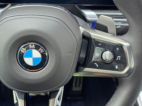 Used 2026 BMW 740i w/ Premium Package RWD image 23