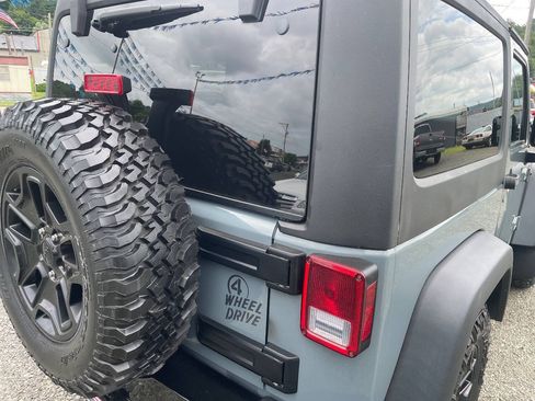Used 2014 Jeep Wrangler Sport AWD/4WD image 7