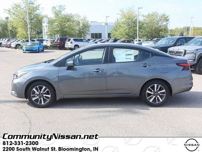 New 2025 Nissan Versa SV w/ Trunk Package