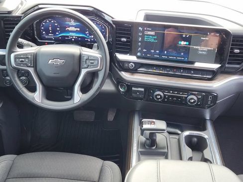 Used 2024 Chevrolet Silverado 1500 LT Trail Boss w/ Convenience Package II AWD/4WD image 27