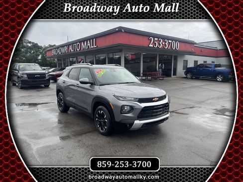 Used 2021 Chevrolet TrailBlazer LT AWD/4WD image 1